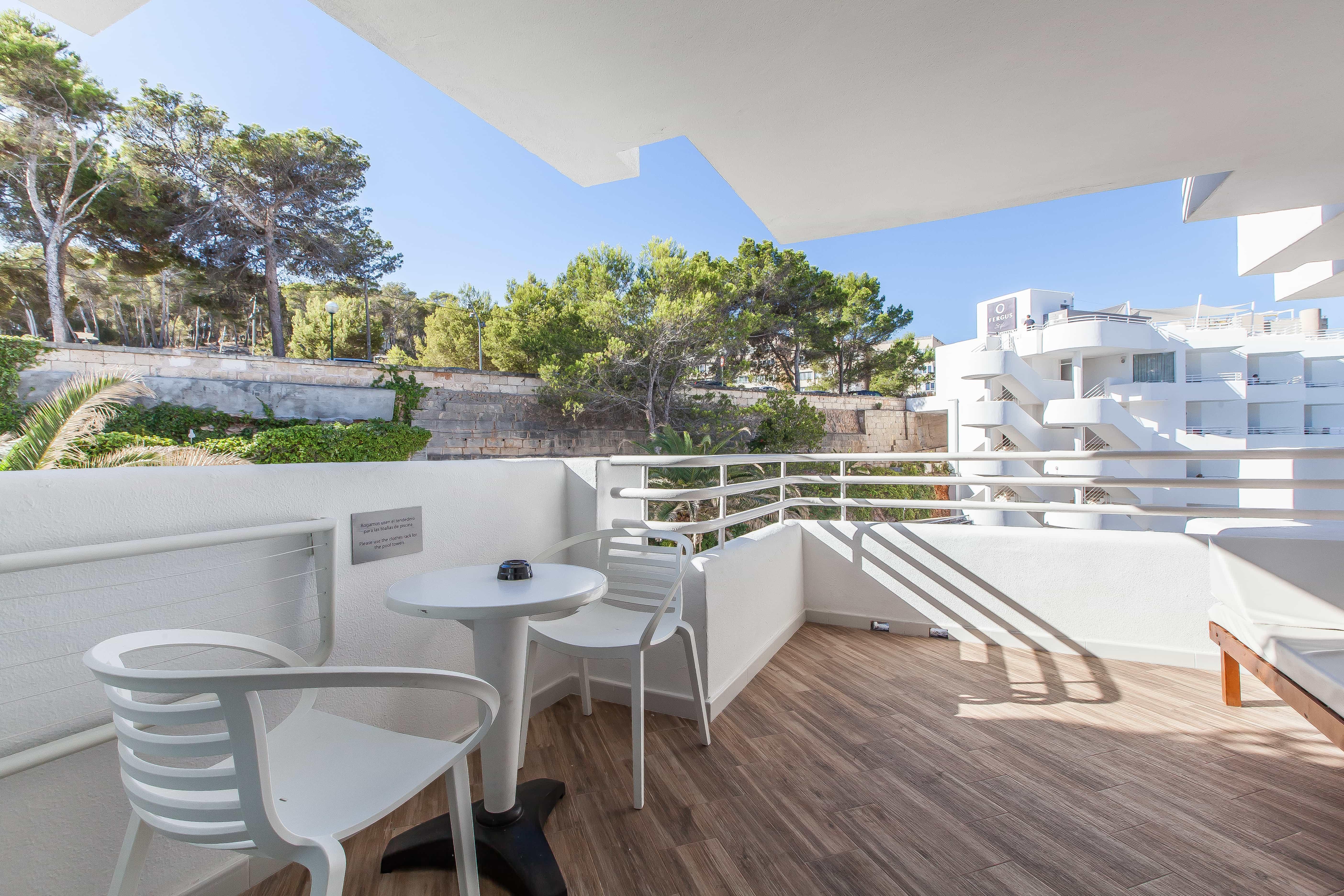 Fergus Style Cala Blanca Suites Santa Ponça Exterior foto