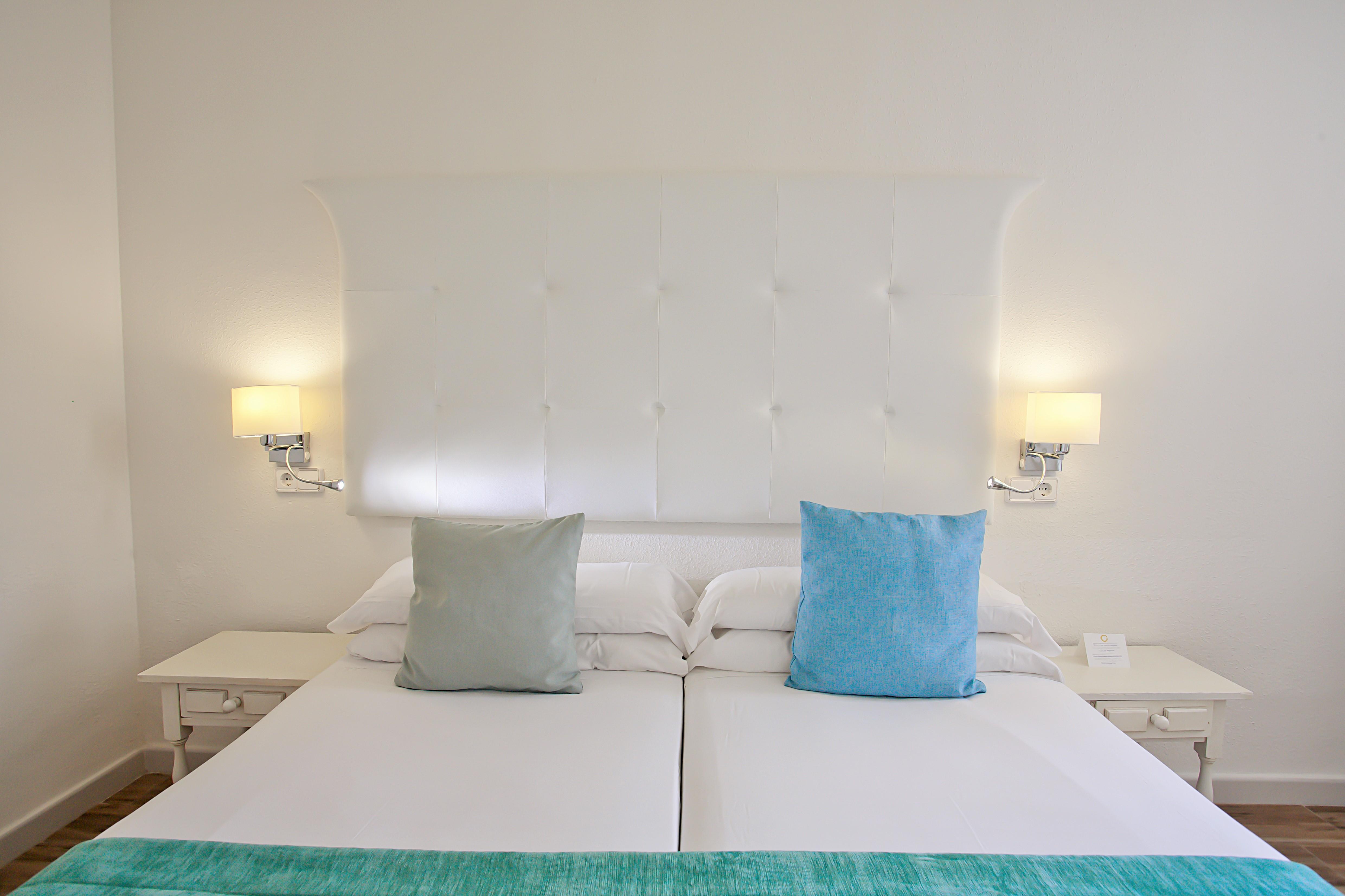 Fergus Style Cala Blanca Suites Santa Ponça Exterior foto