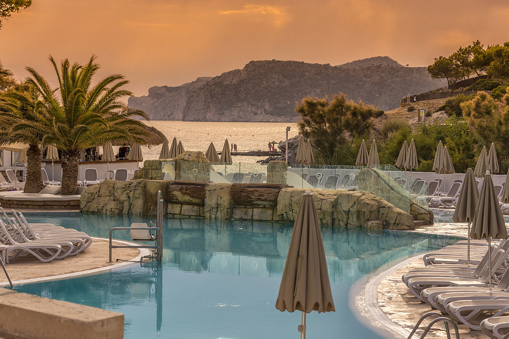 Fergus Style Cala Blanca Suites Santa Ponça Exterior foto