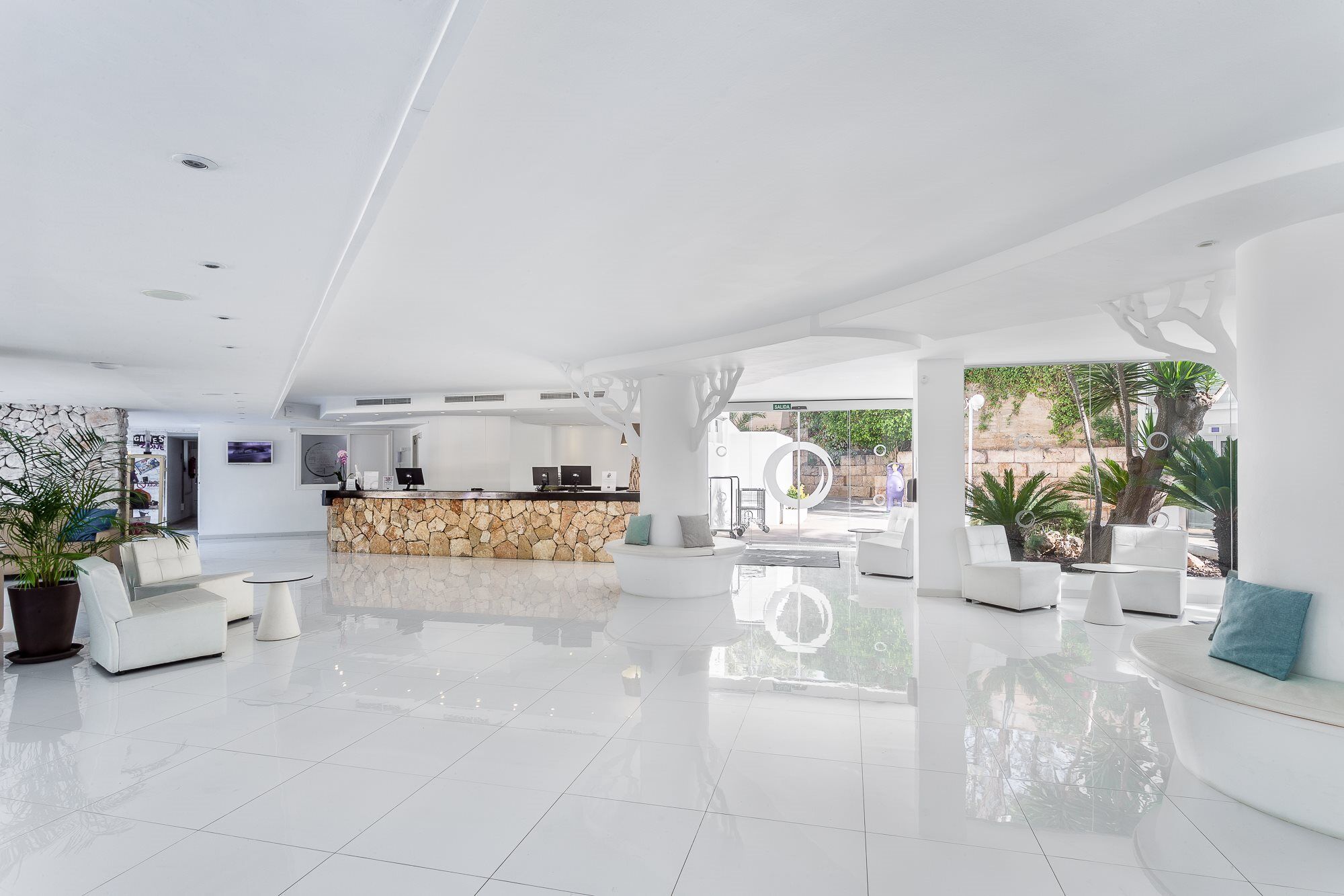 Fergus Style Cala Blanca Suites Santa Ponça Exterior foto
