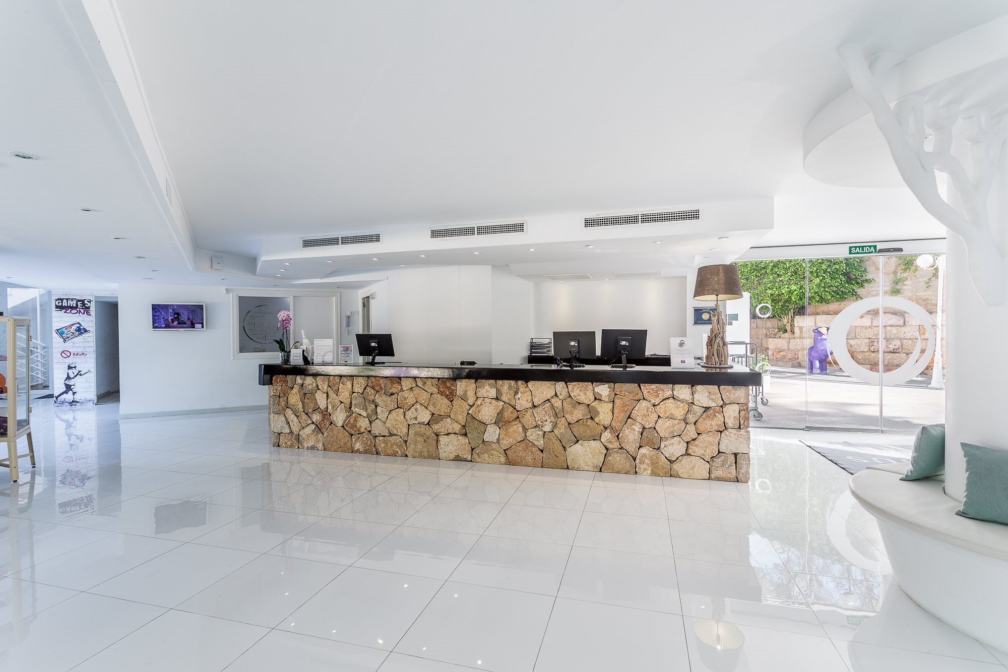 Fergus Style Cala Blanca Suites Santa Ponça Exterior foto